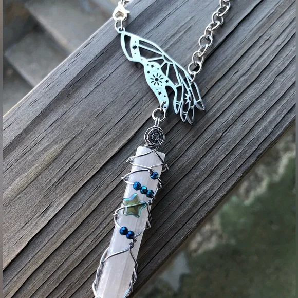 * SOLD * Witchy Hand Selenite Necklace Wire Wrapped - Picture 5 of 13